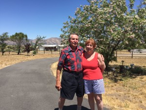 Cecil and Gloria Blackford in their Tehachapi yard.